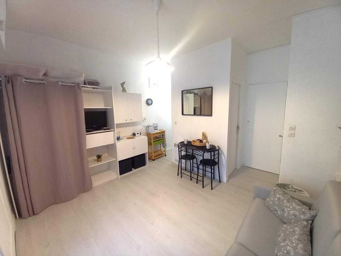 Saint Georges de Didonne - FAITES UNE HALTE - STUDIO - quartier boisé Exterior foto